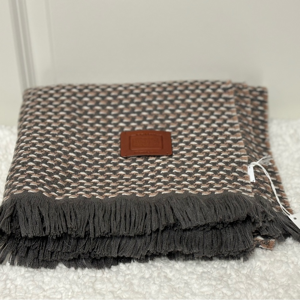 NWT Coach 100% Wool Blanket Scarf